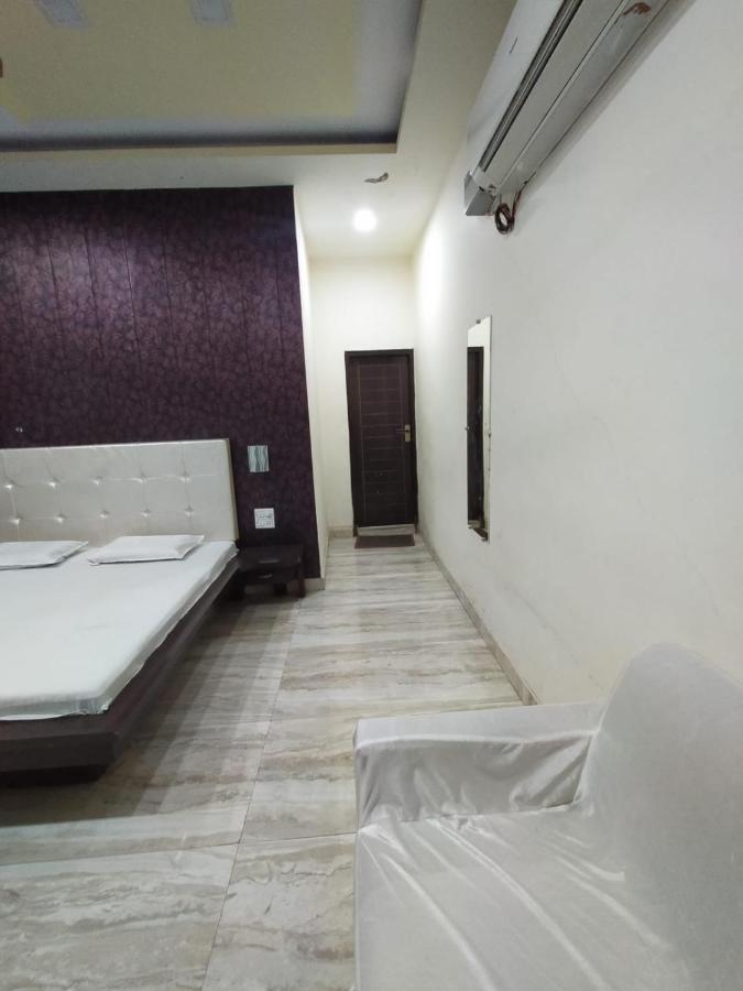 Hotel Prakash Regency Hapur Exteriér fotografie