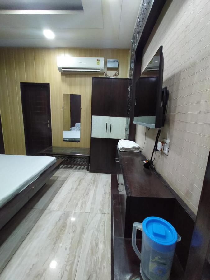 Hotel Prakash Regency Hapur Exteriér fotografie
