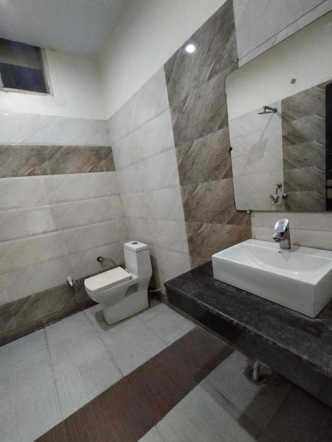 Hotel Prakash Regency Hapur Exteriér fotografie