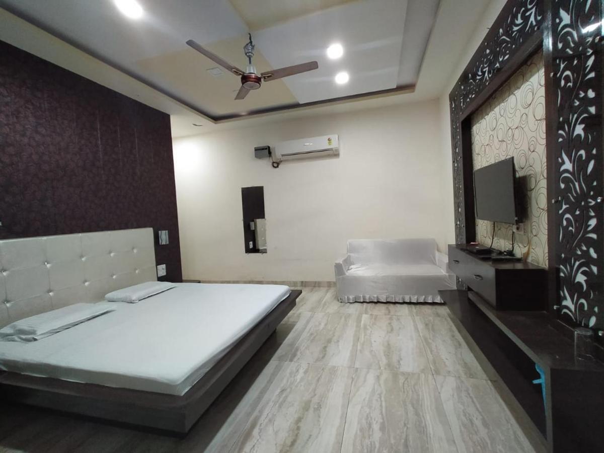Hotel Prakash Regency Hapur Exteriér fotografie