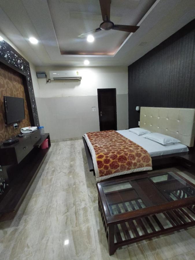Hotel Prakash Regency Hapur Exteriér fotografie