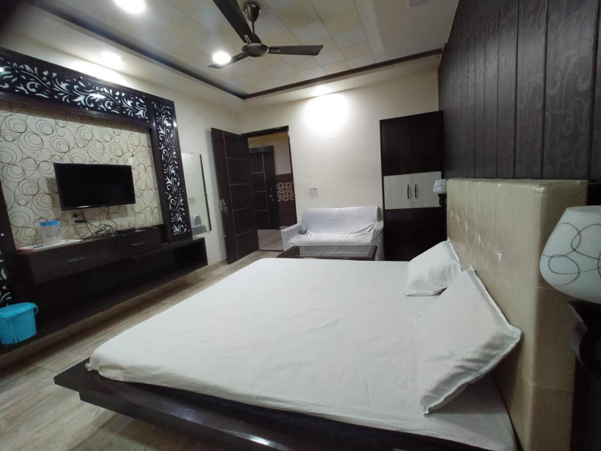 Hotel Prakash Regency Hapur Exteriér fotografie