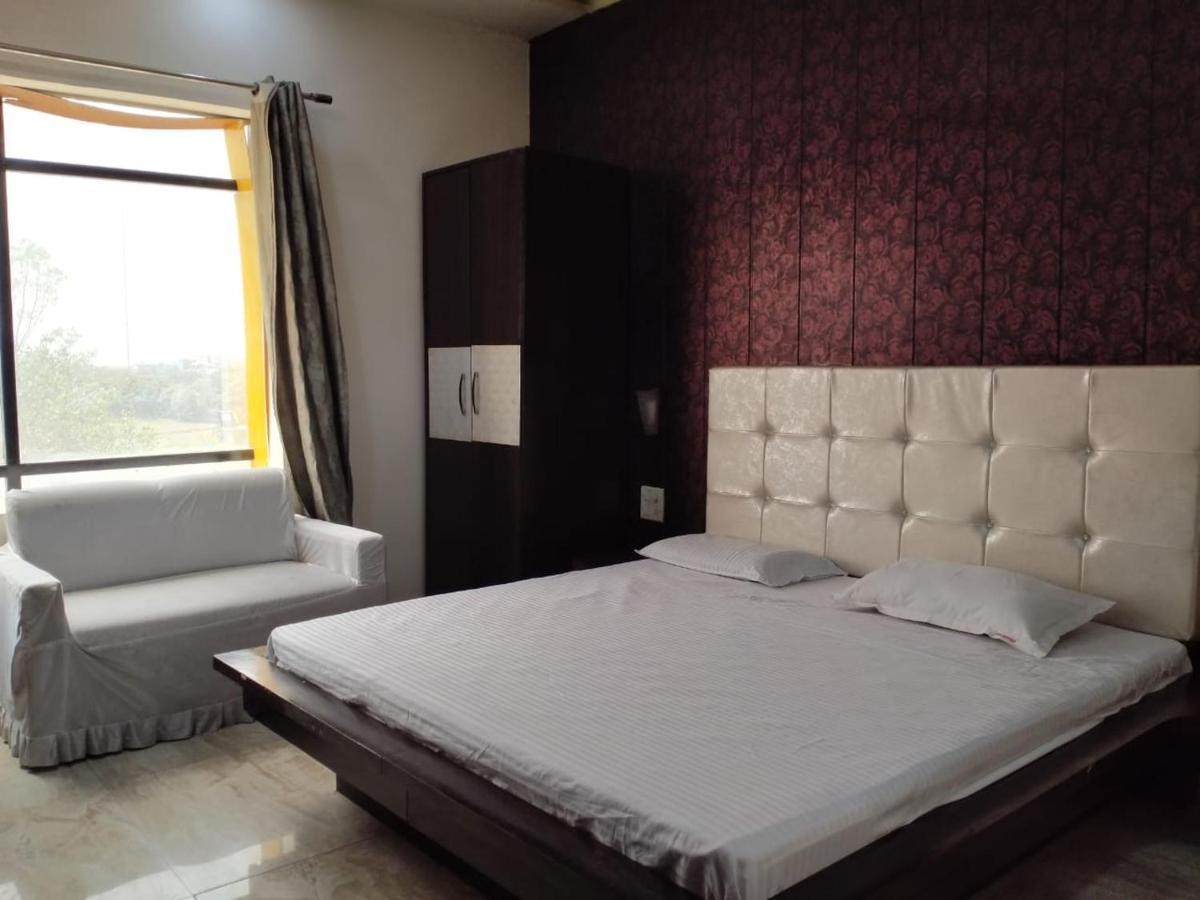 Hotel Prakash Regency Hapur Exteriér fotografie
